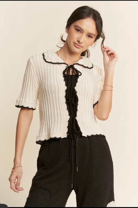 Chunky Knit Scalloped Edge Frilled Collar Top