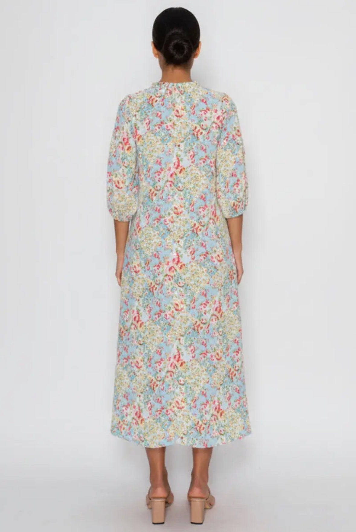 Plus Size Elegant Midi Dress With Tie-Neck Detail