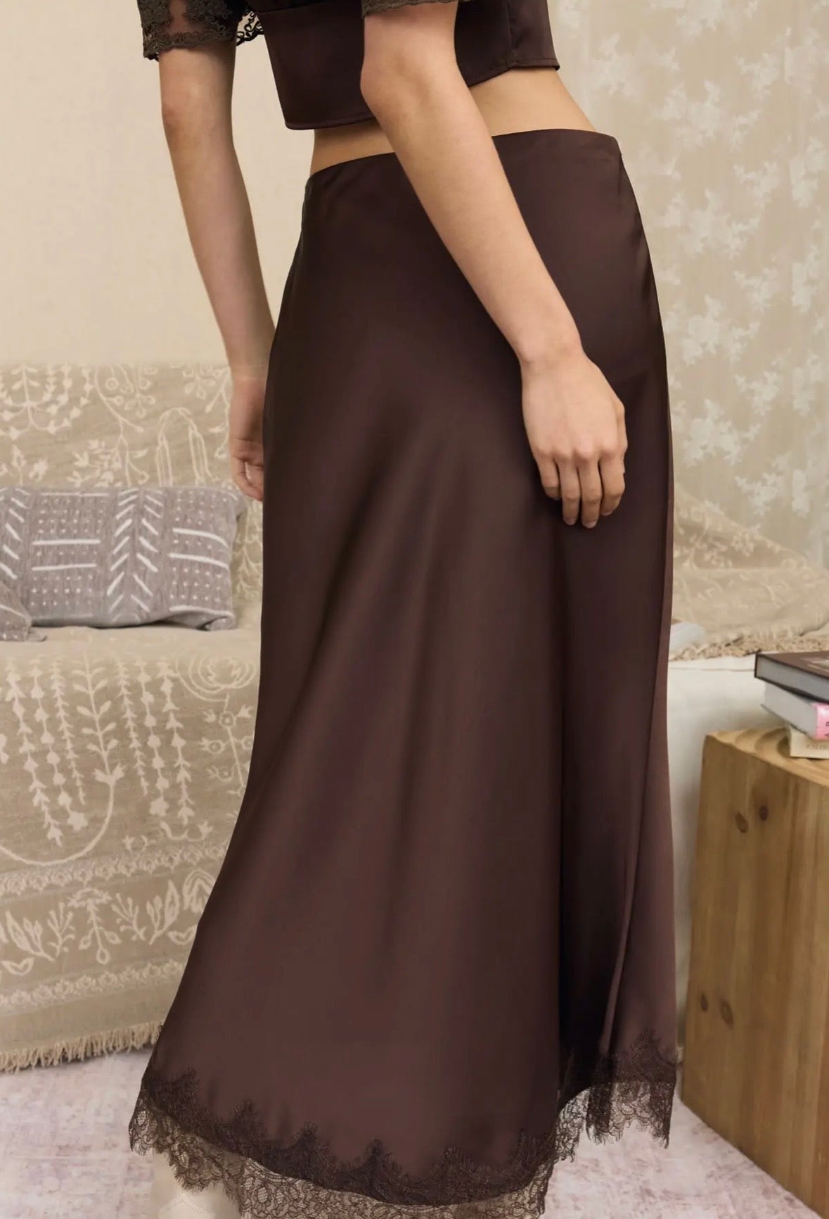 Lace Hem Satin Slip On Skirt