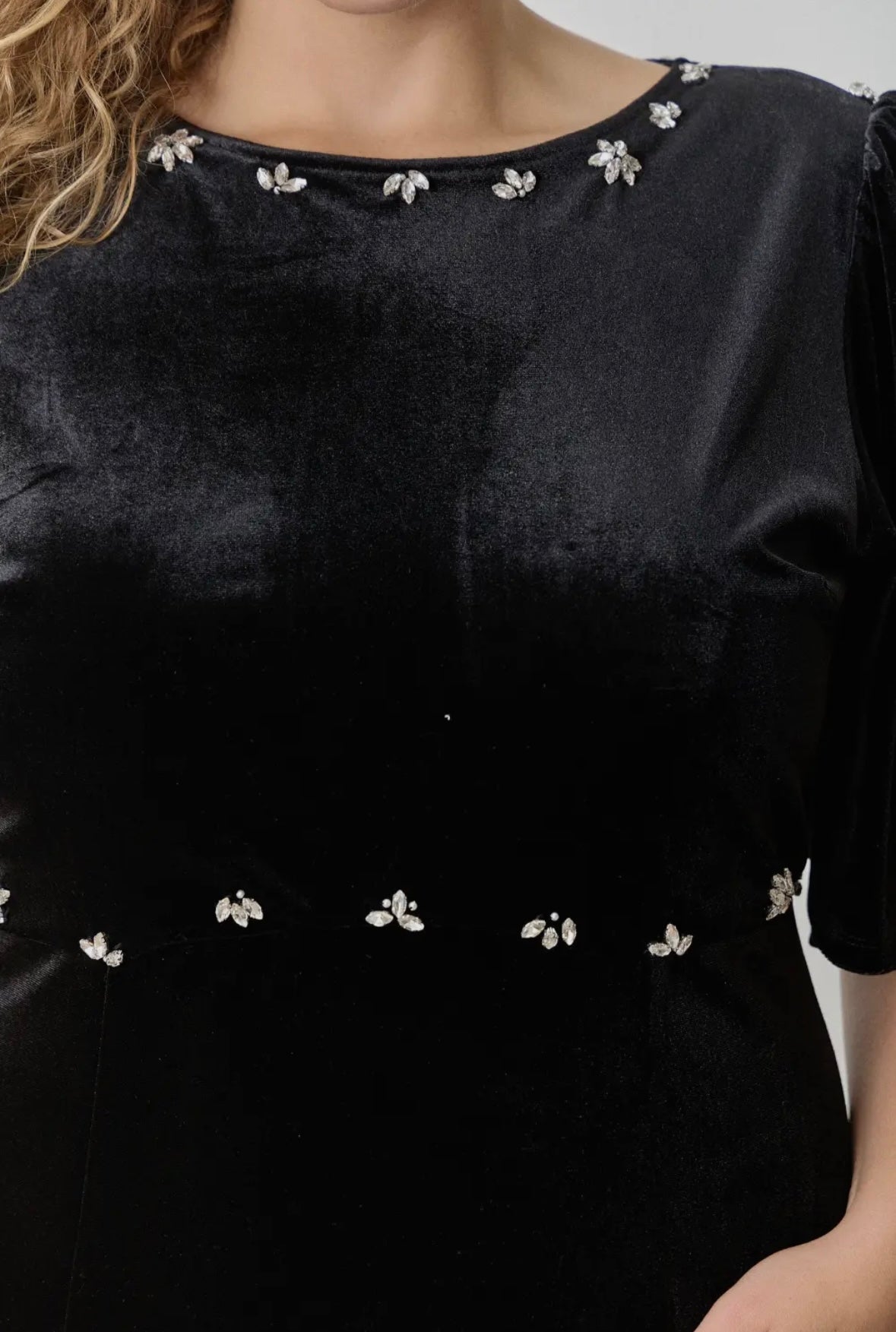 Midnight Embellished Velvet Midi Dress